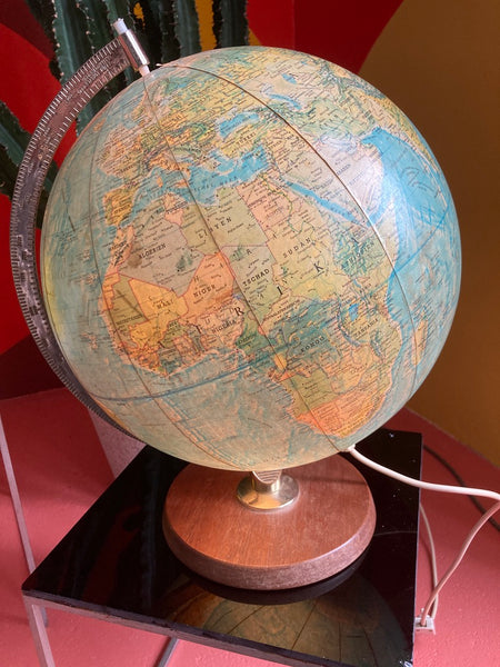 Vintage globe met verlichting